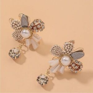 Floral rhinestone Earrings